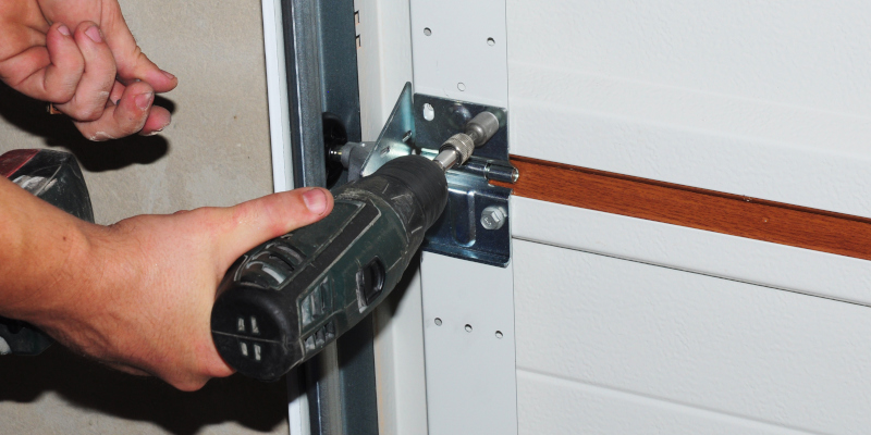 3 Signs You Need Garage Door Repair Services